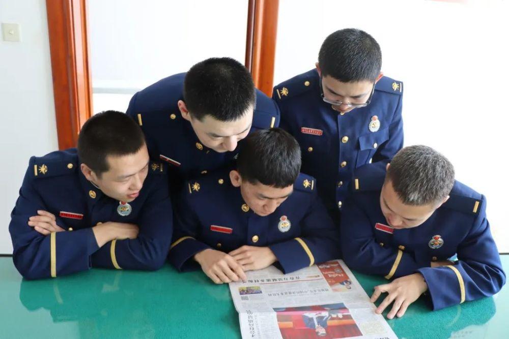被困在殿堂的学生